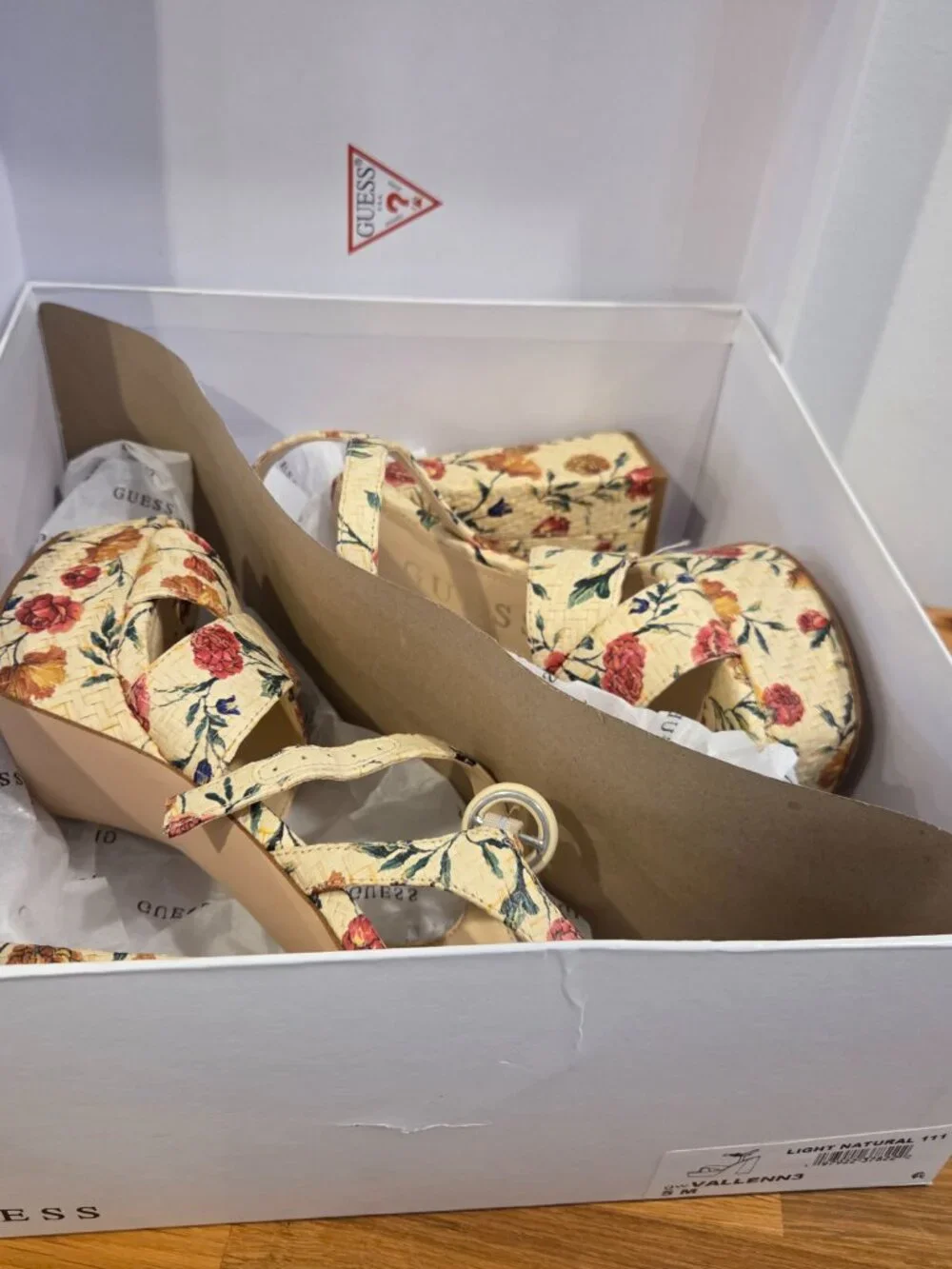 GUESS Vallenn3 Floral Platform Sandals – Natural Floral